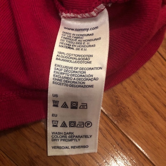🙂Tommy Hilfiger T-shirt🙂 - Picture 6 of 6
